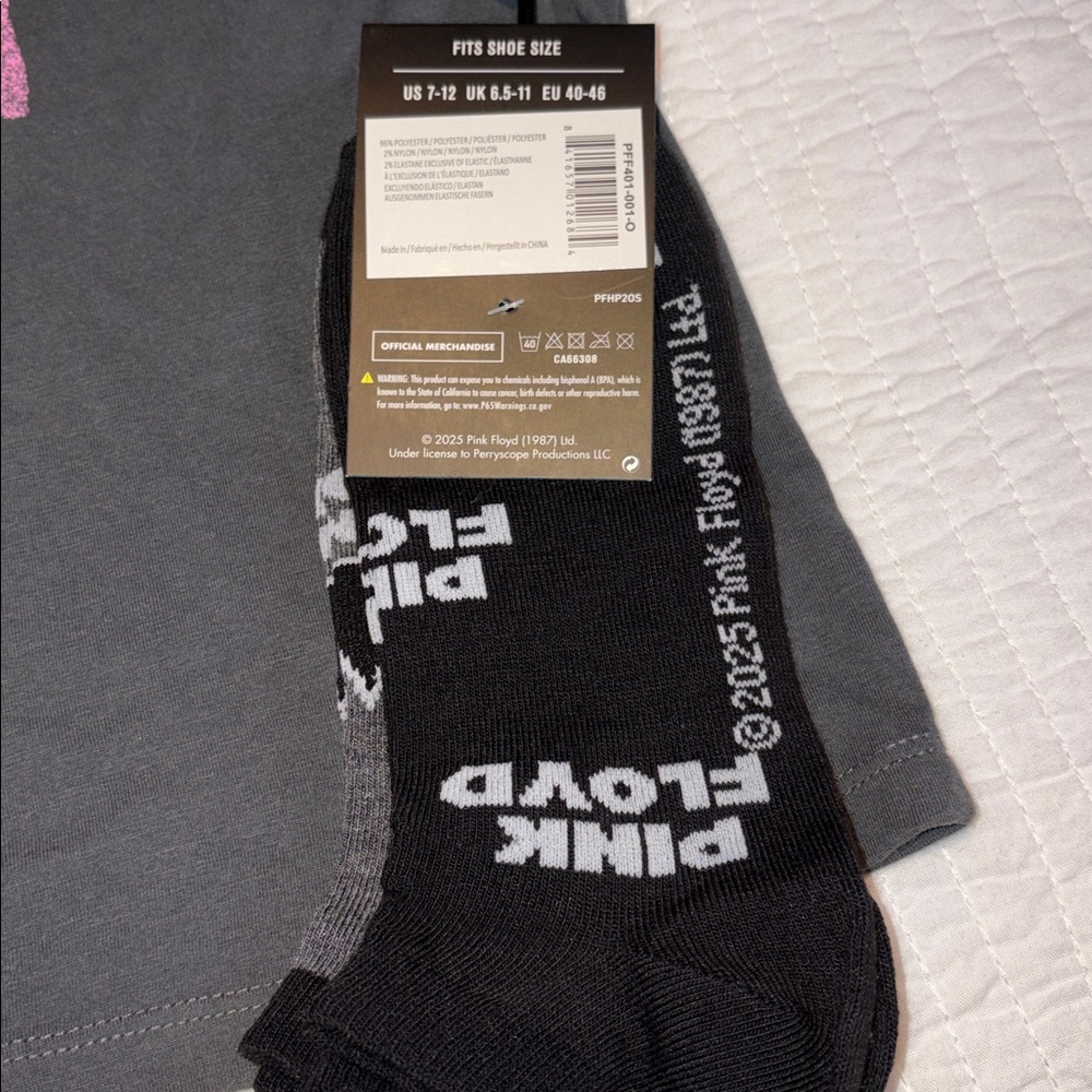 Pink Floyd "Division Bell Tour '94" sleeveless t-shirt with 2 pairs of socks - Picture 8 of 9